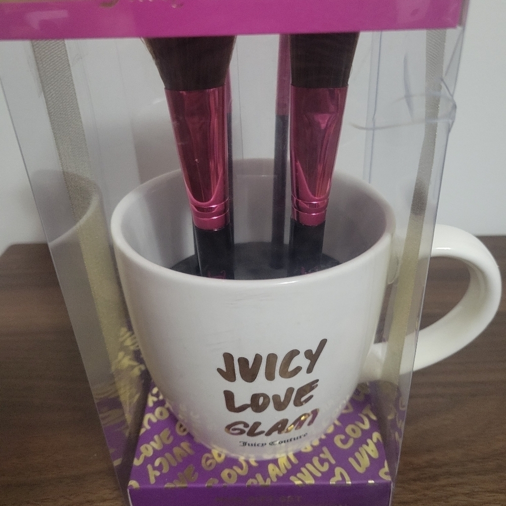 NEW☆ Juicy Couture Mug & Makeup Brush Set - Picture 2 of 4